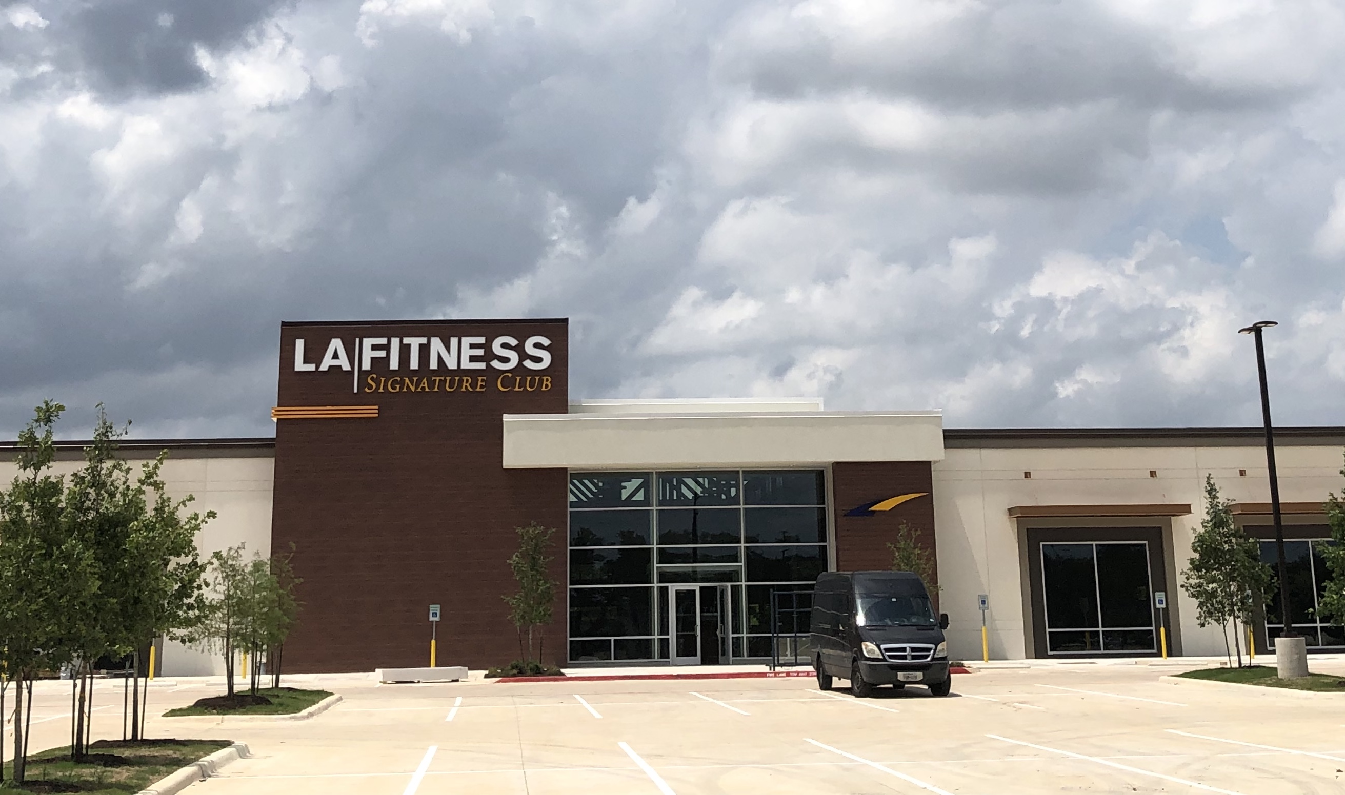 La Fitness Signature Club nearing completion in Cedar Park